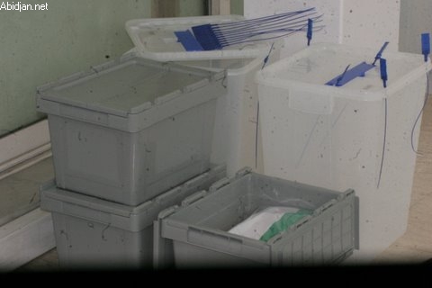 La Côte d’Ivoire vote enfin pour élire son président